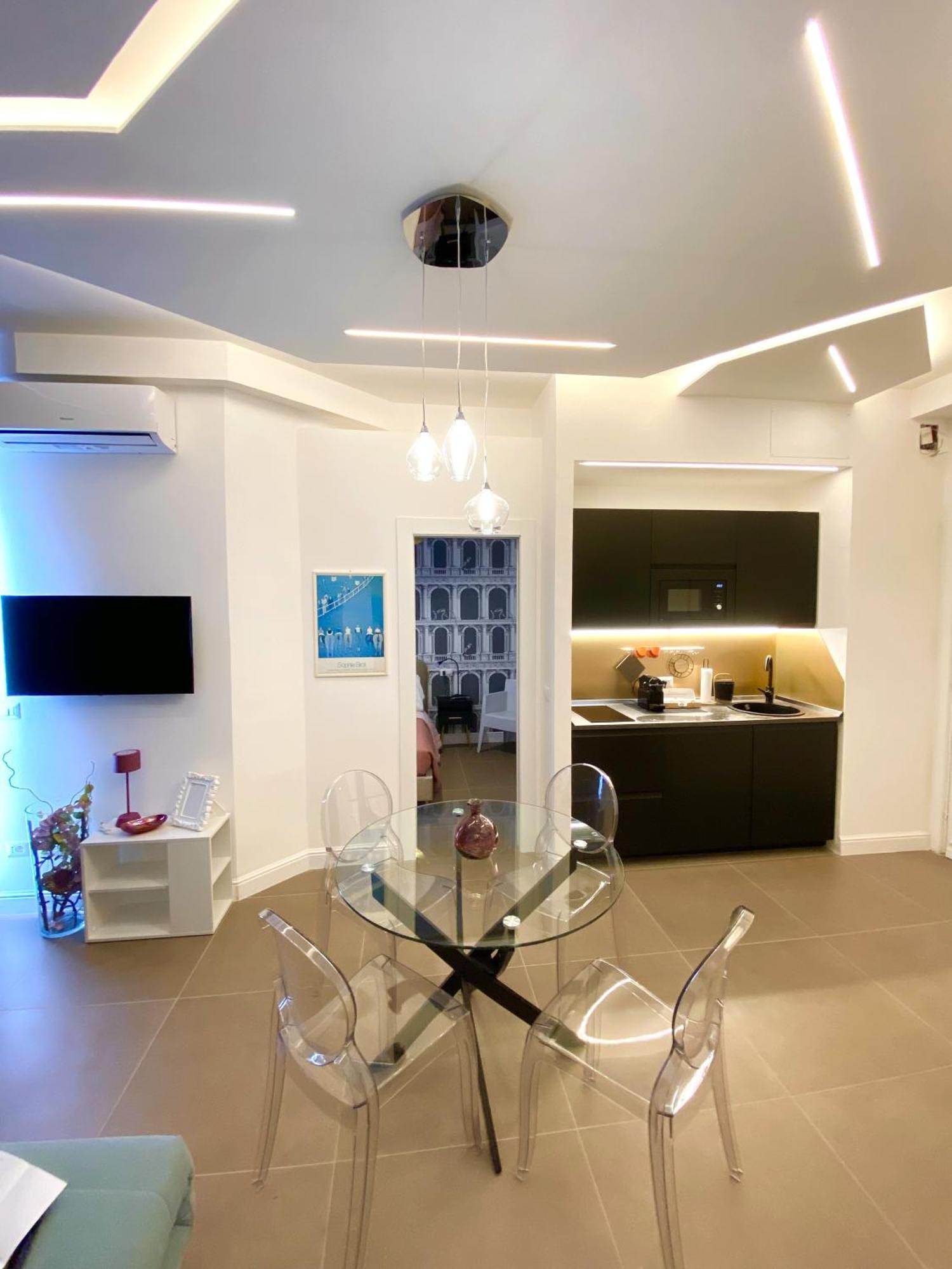 La Maison, Vicino Al Colosseo! ローマ エクステリア 写真